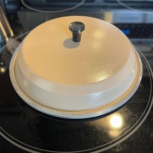 Vintage Club Classic Cookware Cast Aluminum Pan Pot Lid Beige 7.5”